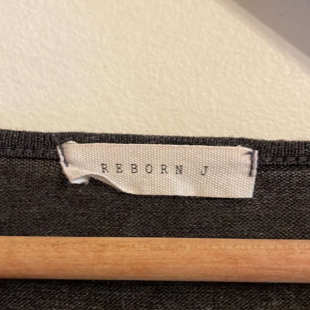 Reborn J Tunic Grey With Snow Leopard Print Accent - image 4